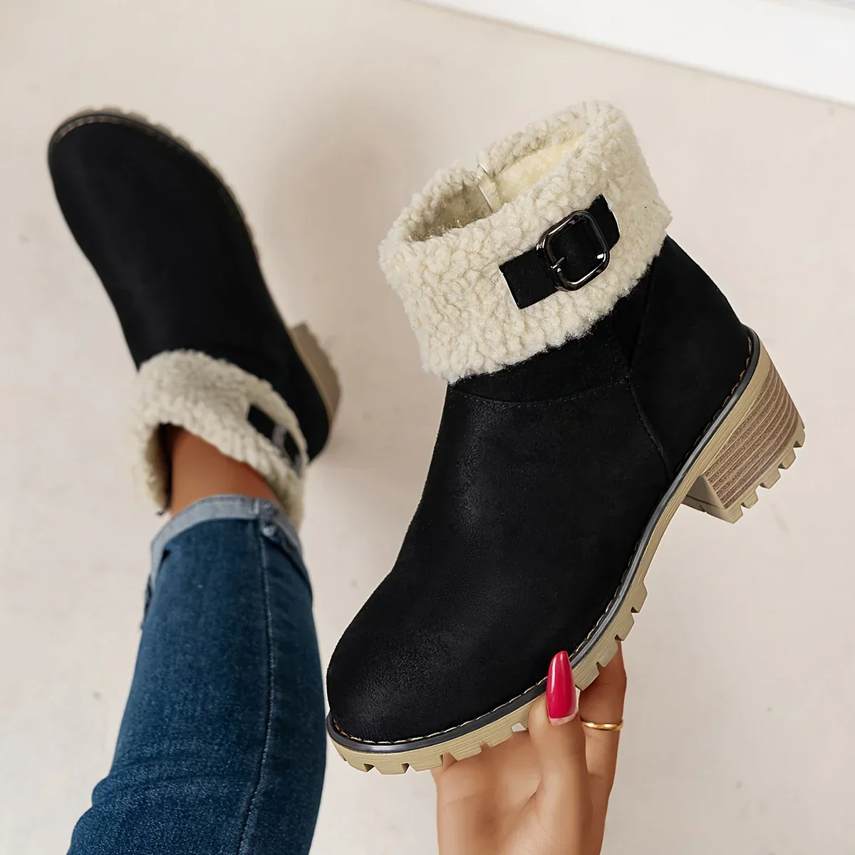 Dames enkellaarsjes | Paarse laarsjes met fleece voering en gesp - Image 3