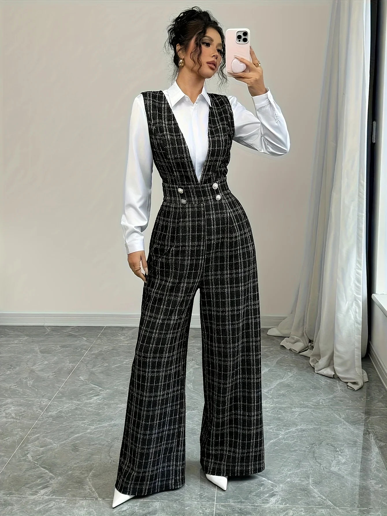 Dames jumpsuit | Ruit broekpak met v-hals en wijde pijpen