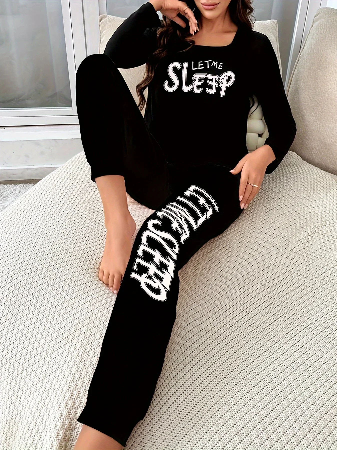 Dames pyjama set | Let Me Sleep slogan met roze joggerbroek - Image 8