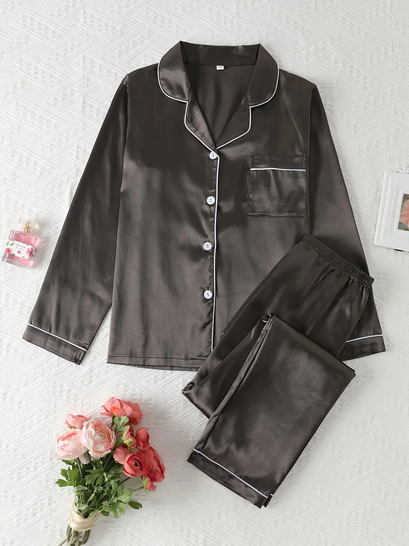 Dames pyjama set met satijnlook | Lange mouwen & knoopsluiting - Image 4