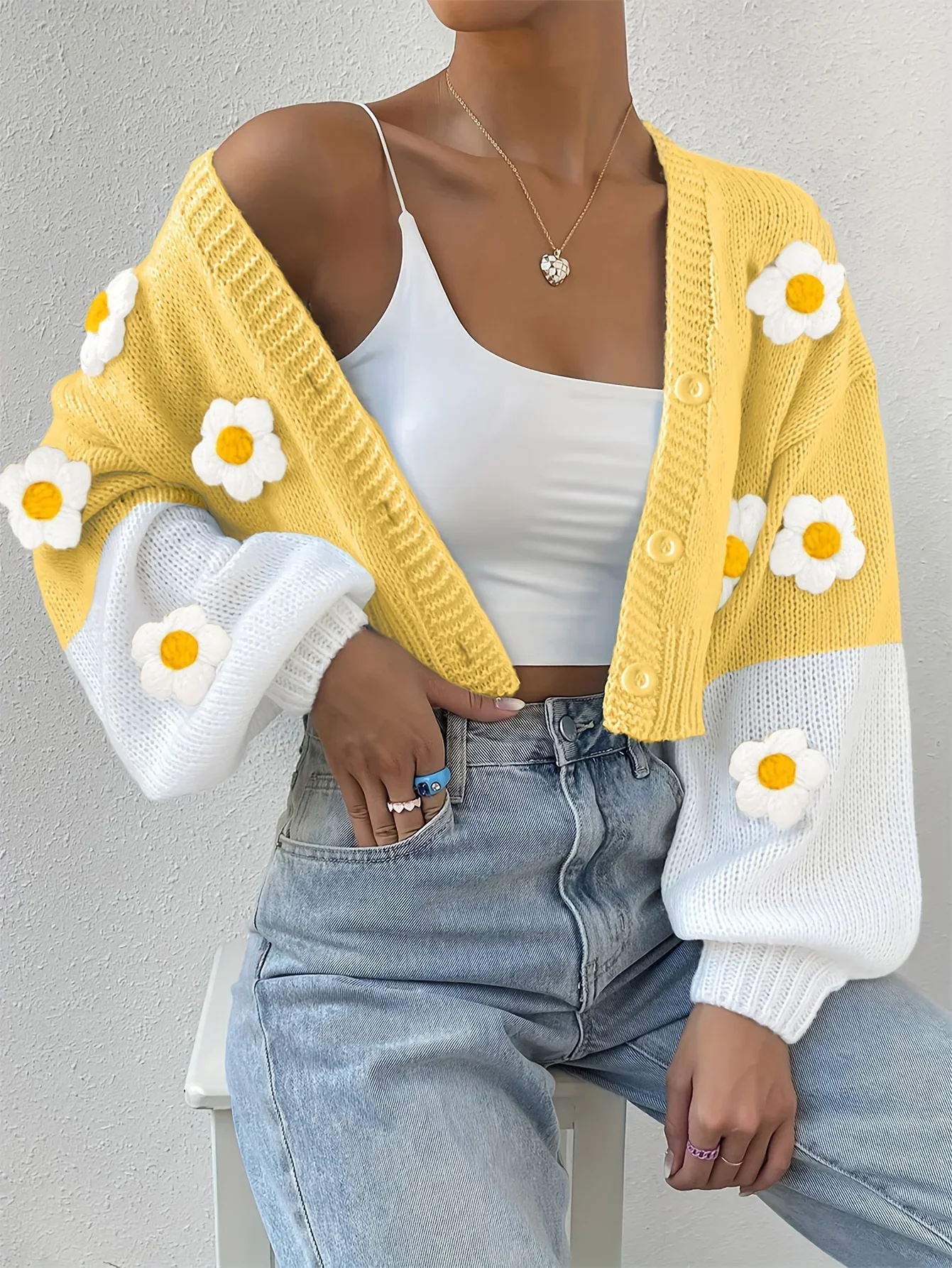 Gebreid dames vest met bloemen | Warme cardigan voor herfst & winter - Image 3