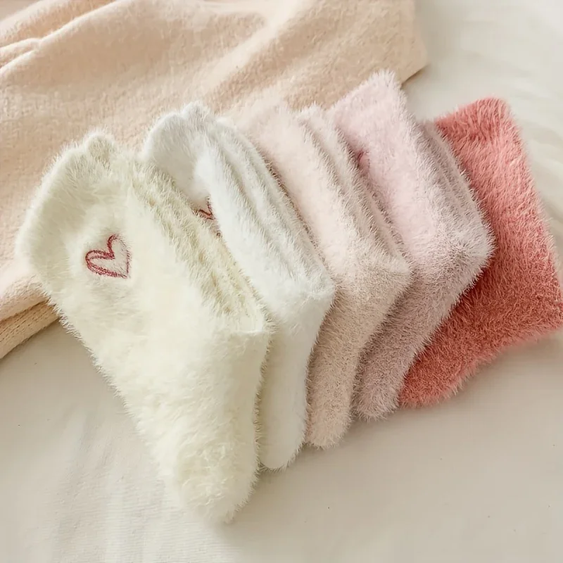 Warme dames sokken | Fluffy sokken met hartjes, 5-pack - Image 5